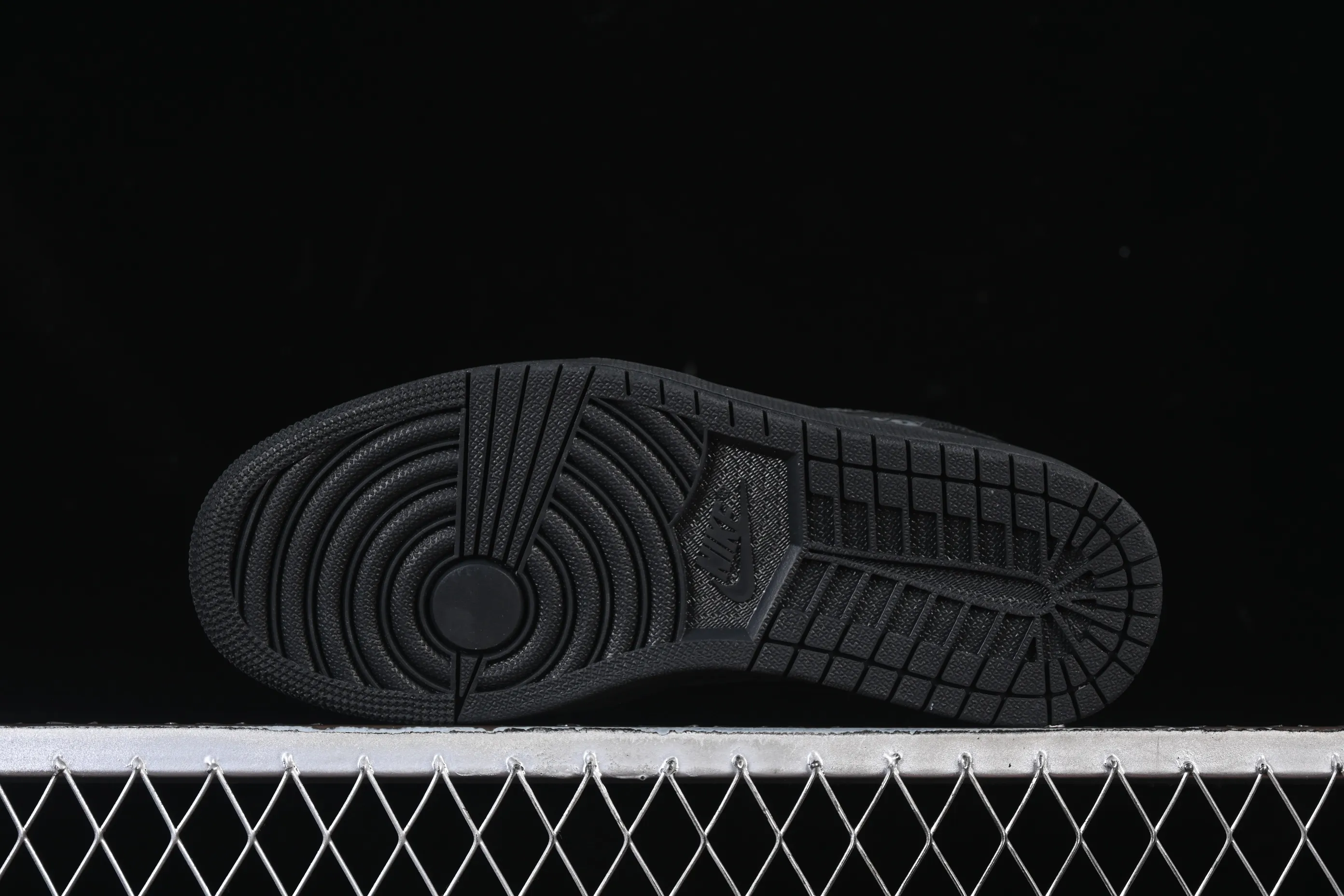 All Categories Air Jordan Jordan Series Basketball Shoes Air Jordan 1 Low Air Jordan 1 Low "Elephant" AJ1 Joe 1 Explosion Danger Warning Low-top Cultural Casual Shoes IM6568-010